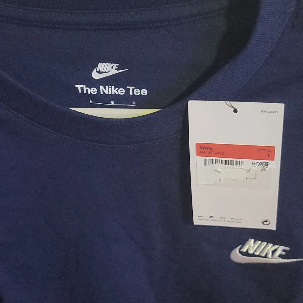 Nike Tee shirt - Picture 4 of 4